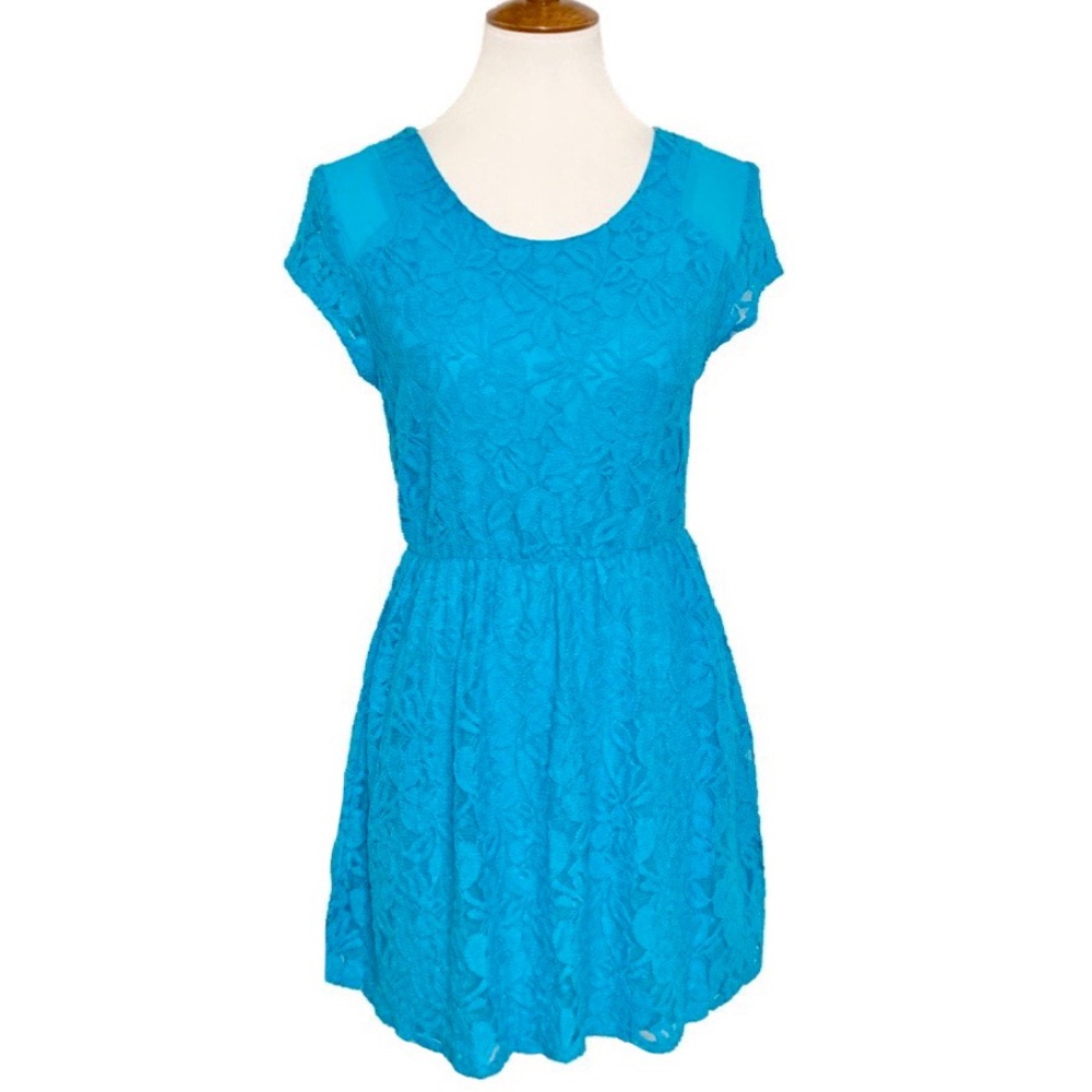 2/$20🌸 Urban Outfitters Lace Dress